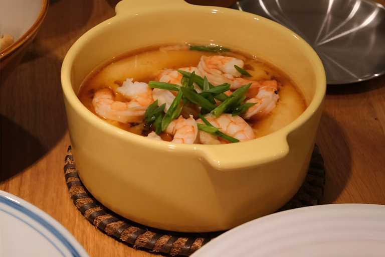 Guilin Home Experience: Share a Meal and Story with a Local Guide in Chinese or English