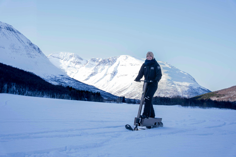 Tromsø: Electric Snow Scooter Ride and Northern Lights Hunt