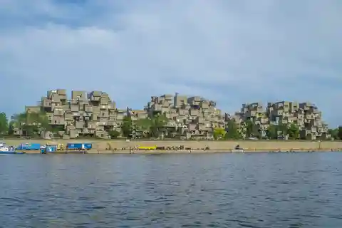 1H Excursión panorámica en barco por el río San Lorenzo - MTL desde el agua