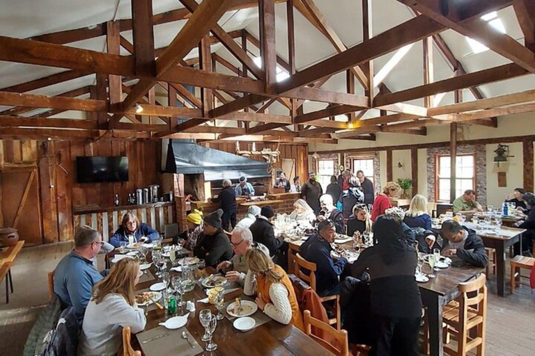 Laguna Blanca: Estancia Tour with Lamb Lunch