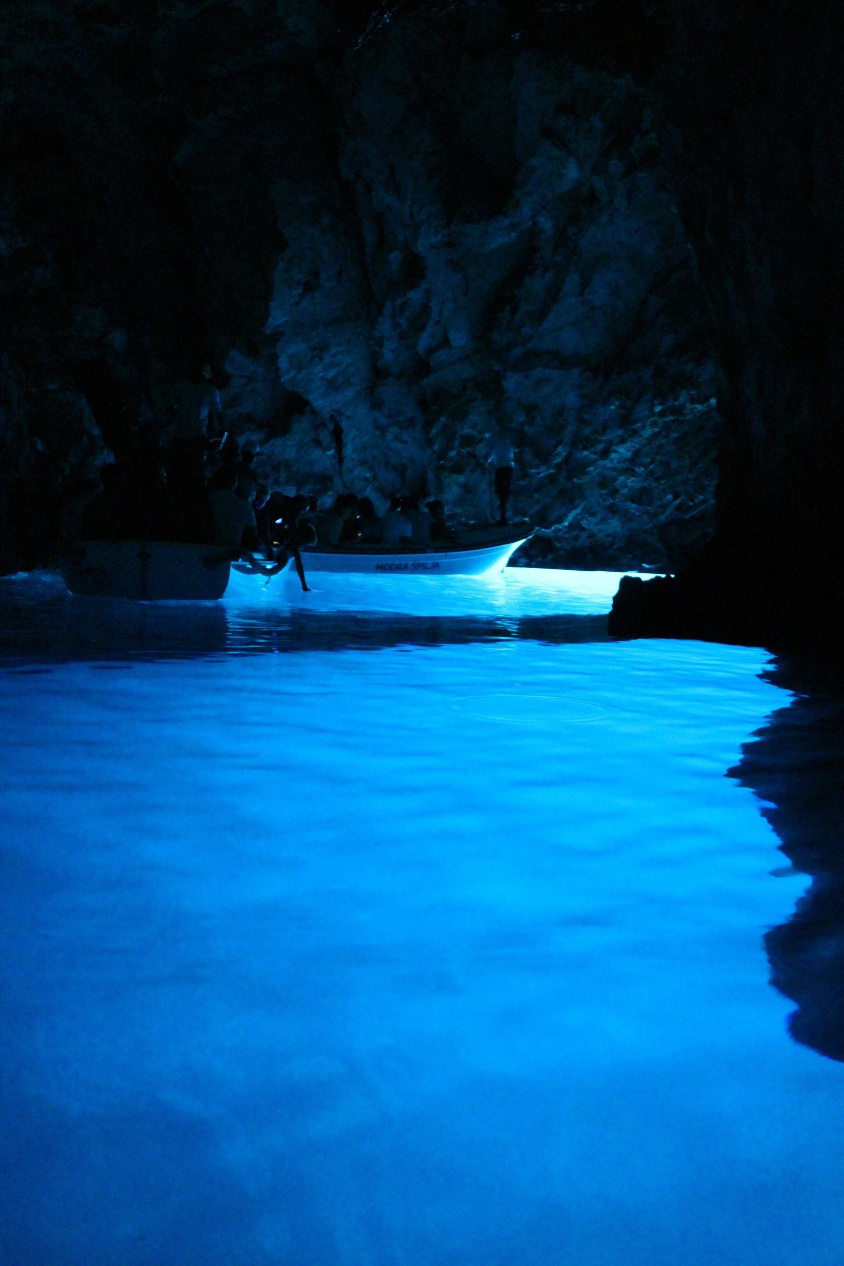 Trogir/Split: Blaue Grotte, Hvar & 4 Inseln Schnellboot-Tour
