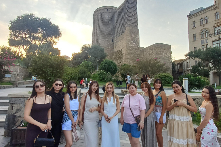 Baku: Old City Adventure Tour with Wine Tasting