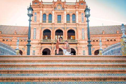 Seville: Photo session for a special moment.