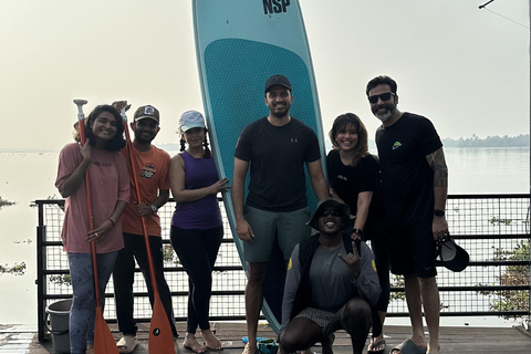 SUP em Kochi: Passeio de Stand-Up Paddleboarding ao nascer do sol