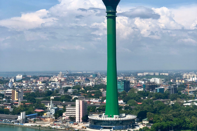 Explora la ciudad de Colombo en Tuk Tuk privado o en coche