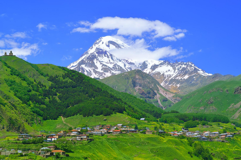 Hochlandwunder: Kazbegi, Gudauri &amp; Ananuri Expedition