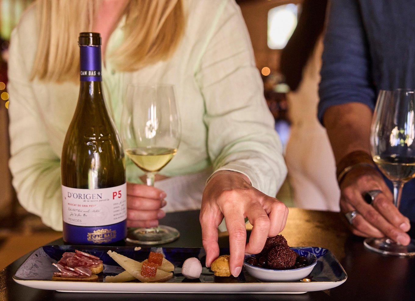 Fra Barcelona: Penedés Vineyards Tour med 4WD med vin og cava