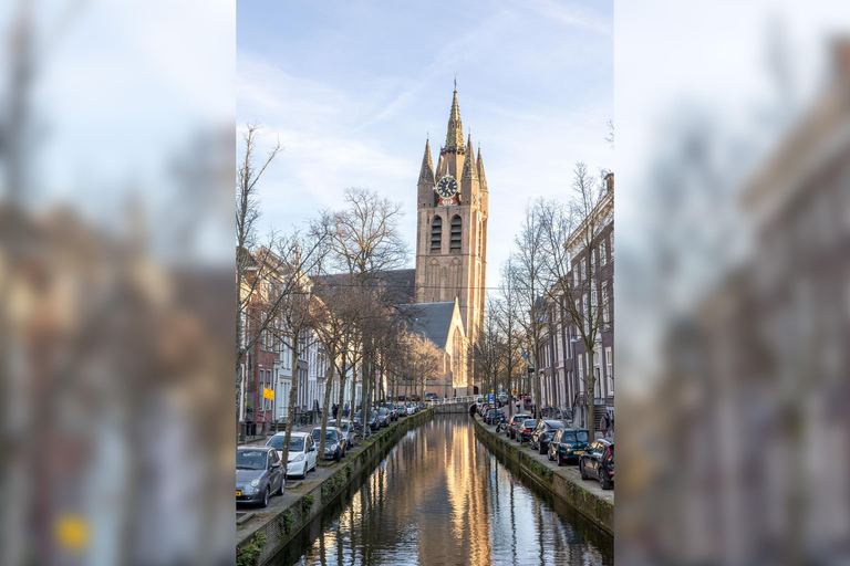 Delft City Center; Private Photoshoot & Guided Walk Classic Delft Walk