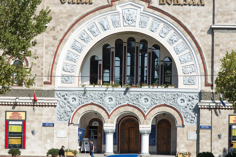 Kiszyńcu: wycieczka po mieście i winnica Cojusna z degustacjąKiszyniów: wycieczka po mieście i wizyta w winnicy Cojusna z degustacją