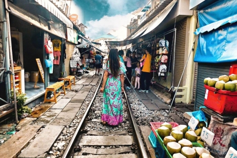 Visite du chemin de fer de Maeklong et du marché flottant