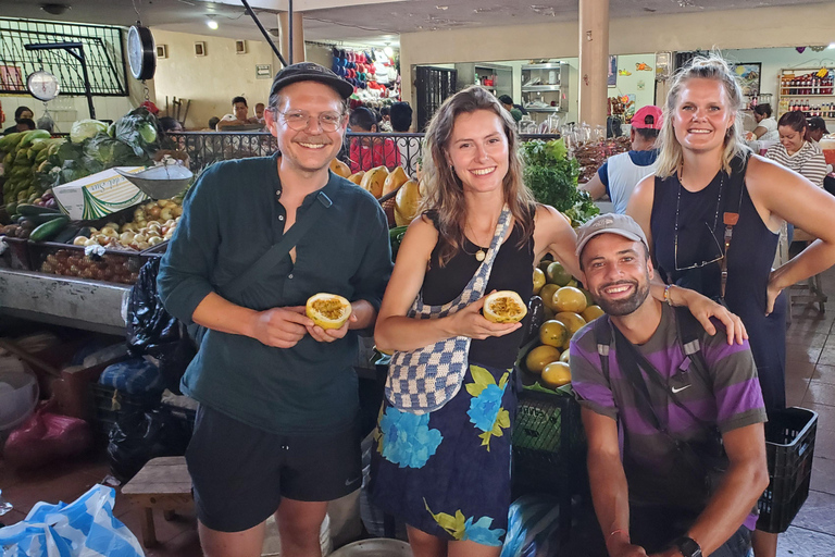 León: Central Market Food Tasting Tour