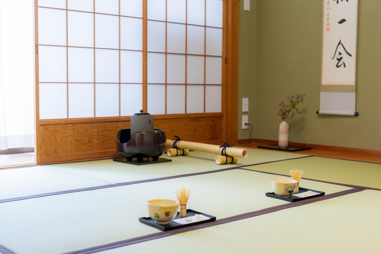 Kyoto: Traditional Tea Ceremony since 16th century