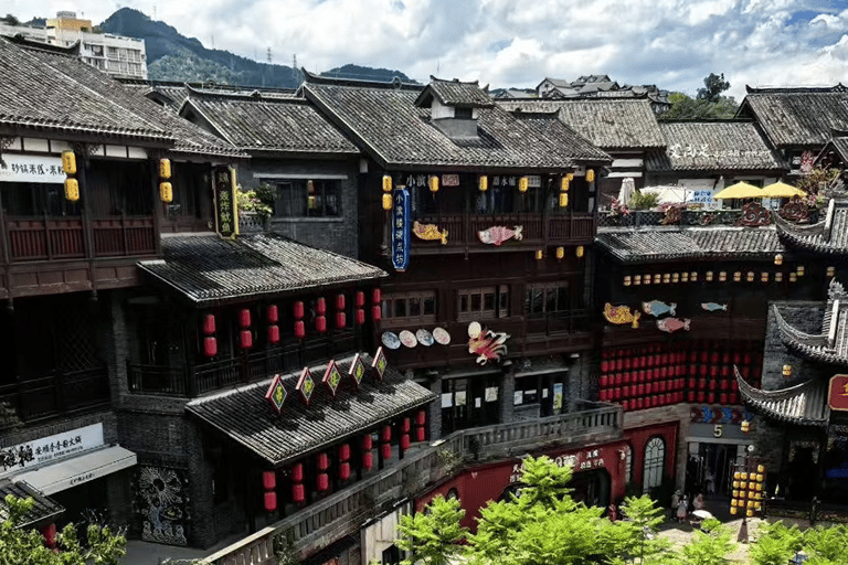 Chongqing: Lost Shangqing Temple Licensed Mystery Quest Chongqing: Licensed Mystery Quest Chinese Group Tour