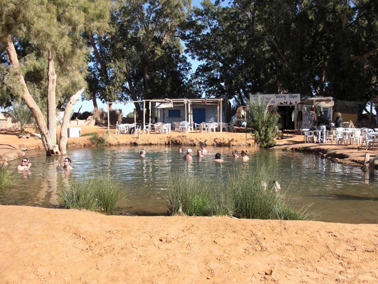 2 Tage und eine Nacht unter den Sternen in Ksar Ghilane