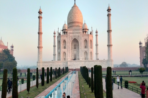 From Delhi: Agra Overnight Tour By Car with accommodation Transport Air-conditioned Car with Tour Guide only
