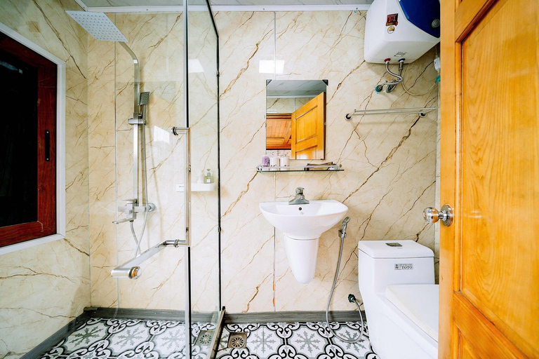 2 日吉婆岛-兰哈湾小团游（含三餐和门票）2天吉婆岛-兰哈湾之旅包括从河内出发的单程接送服务。