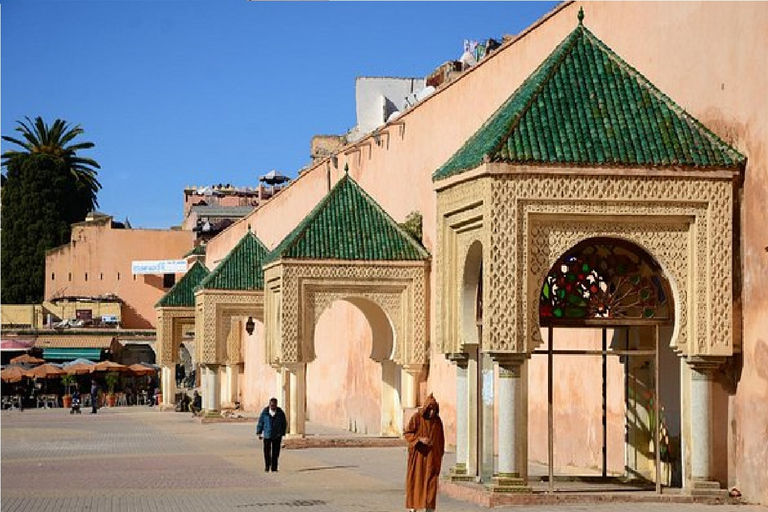 Fes: Volubilis Roman Ruins, Mouly Idriss, & Meknes Day Trip