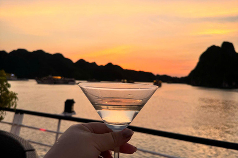 Hanoi: 2-Day Ha Long, Lan Ha 5-Star Cruise w/ Balcony Cabin Bay Light Suite with private balcony and bathtub (1st floor)