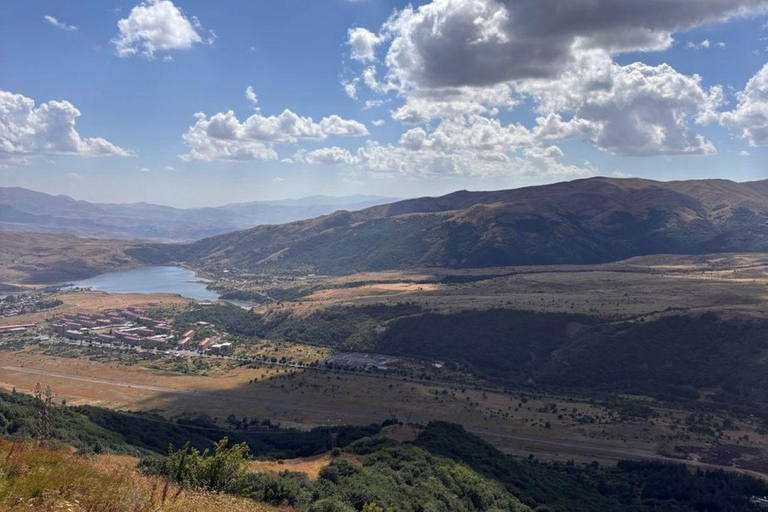 Yerevan: Khor Virap, Noravank, Areni & Jermuk Tour