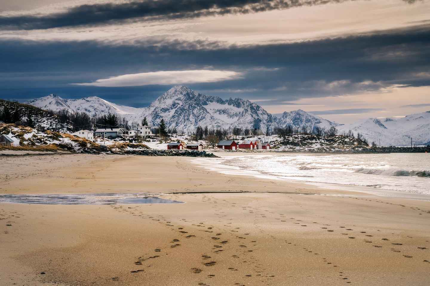 Senja Island: 4x4 Day Tour with Overlanding Senja