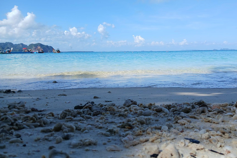 Koh Poda Krabi Half Day: 3-Island Boat Tour with Snorkeling