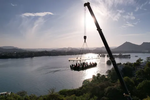 Udaipur: Aurosky SkyDining & Adventure Ride with City View