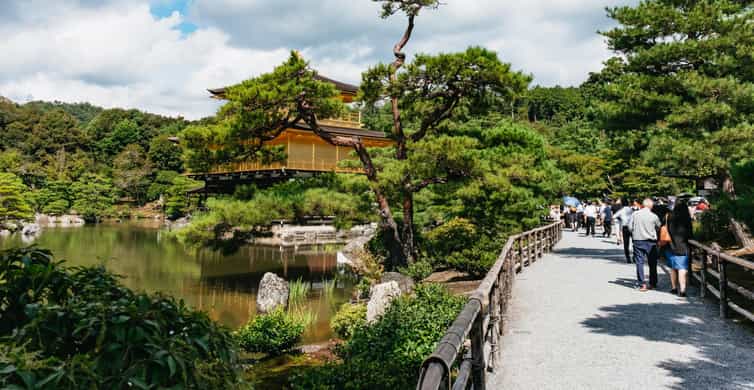 Kyoto: Nijo Castle, Kiyomizu & Fushimi Inari Guided Tour