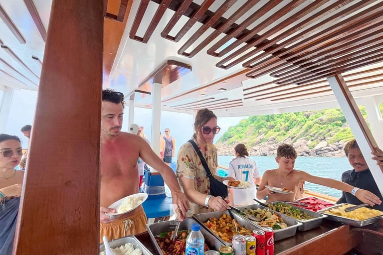 Koh Tao: Snorkel with Turtles at Nangyuan with Fewer Crowds