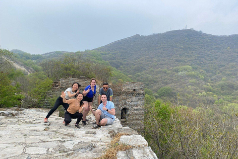 Beijing: Great Wall Hiking Tour from Jiankou to Mutianyu