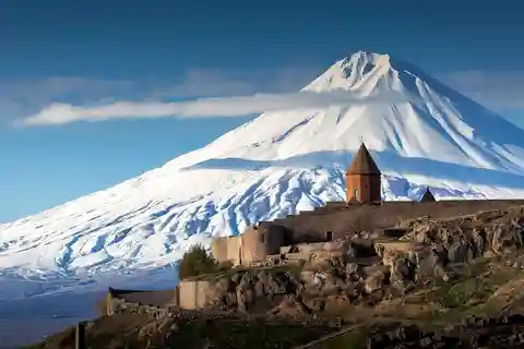 Private Day Trip to Khor Virap, Areni-1 Cave & Noravank
