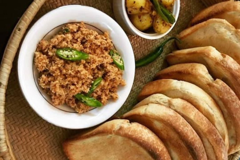 Negombo private city-Lagoon: Sunrise or Sunset Kayaking Tour