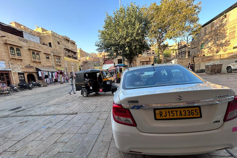 Viaggio di sola andata da Jaisalmer a Jodhpur in auto privata