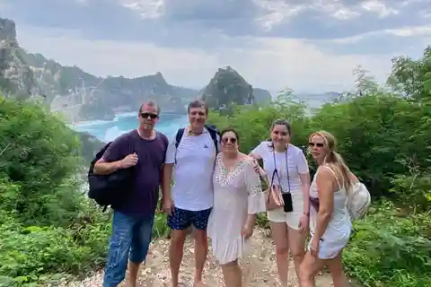 Bali : Excursion d'une journée sur les îles de l'Est et de l'Ouest avec déjeuner à Nusa Penida