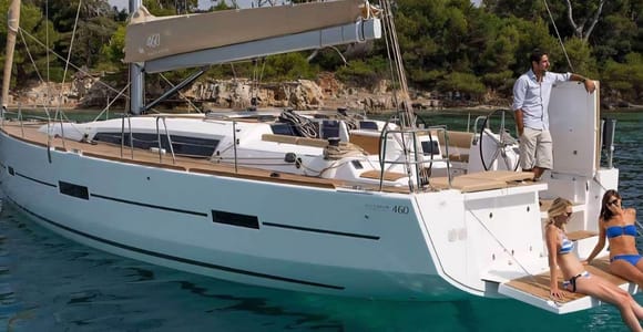 Zadar: Ganztägige Segeltour mit Mittagessen und Schwimmpausen