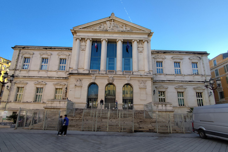 Nizza: tour della città in famiglia in bicicletta Taxi elettrico (4 posti)
