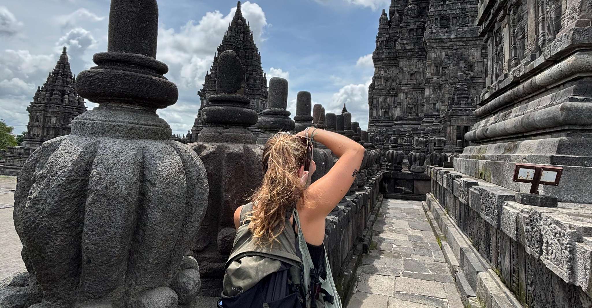 Yogyakarta: Borobudur Sunrise Climb & Prambanan with Ticket photo 19