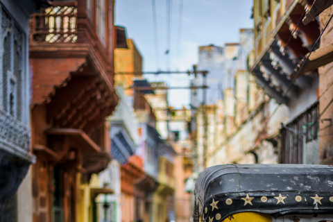 Varanasi Old Town Tuk Tuk Hop-On Hop-Off