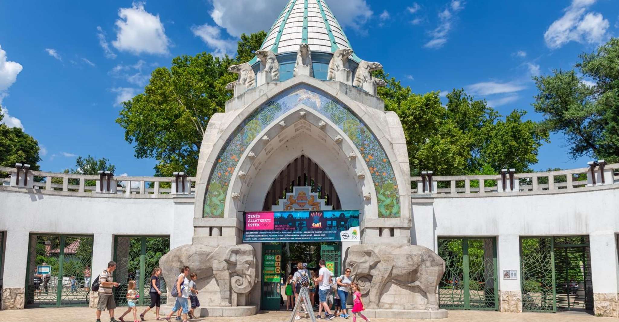 Budapest: City Park- True Crime of Hungary- Walking Tour photo 4