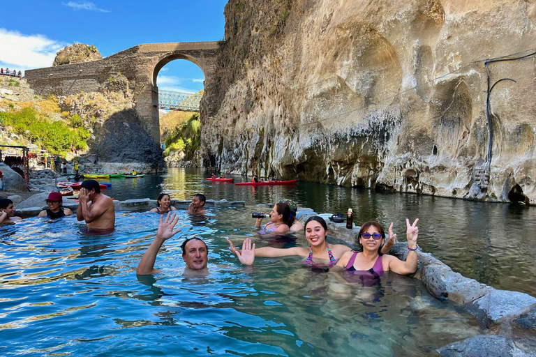 Arequipa: 2-Day Colca Valley Tour with Puno Transfer