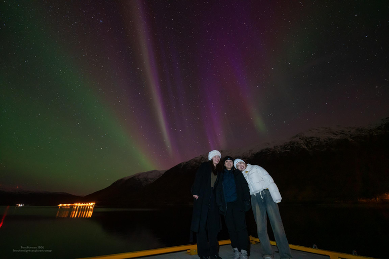 Tromsø:Northern Lights Tour with Photo and Suits.Local Guide Tromsø: Northern Lights Tour with Photos and Warm Suits