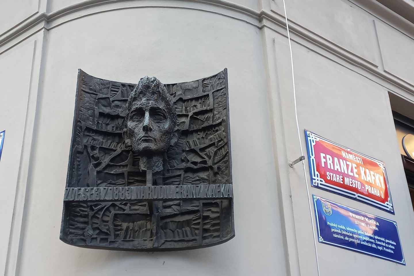 Praga di Kafka: Scopri la Magia Letteraria