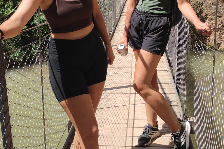 From Valencia: Excursion to Chulilla + hike and kayak tour on the lake From Valencia: Excursion to Chulilla + hike and kayaking tour on the lake