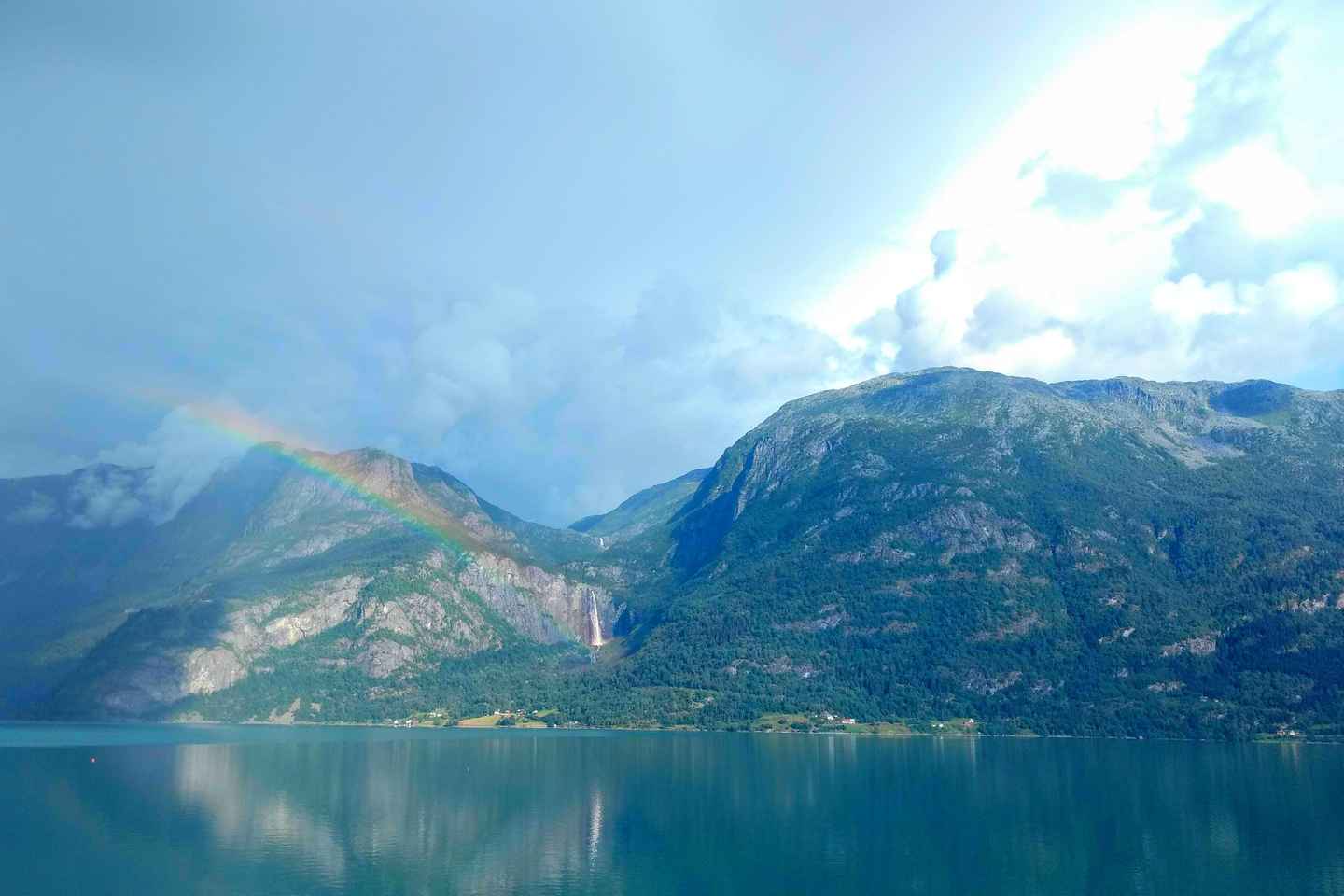 Full day private tour to Flåm