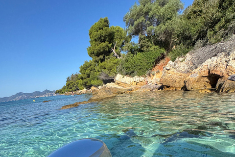 Mandelieu-la-Napoule: Luxury Boat Rental Without a License Mandelieu - 8-hour luxury boat rental without a license (6 people)