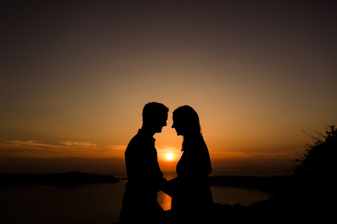 Proposal Photographer in Santorini2 Hours + 60 Photos at 2-3 Locations