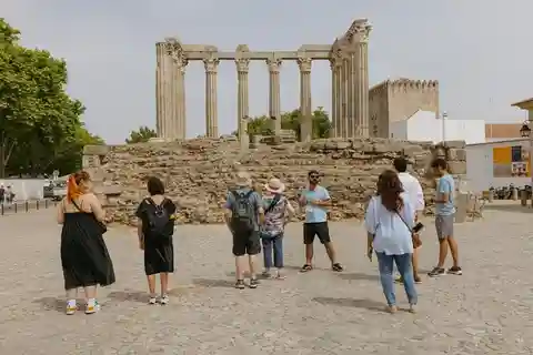 From Lisbon: Small-Group Day Tour to Évora and Arroiolos