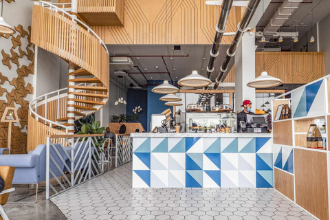 Riyadh: Guided Tour with Historical Landmarks and Coffee