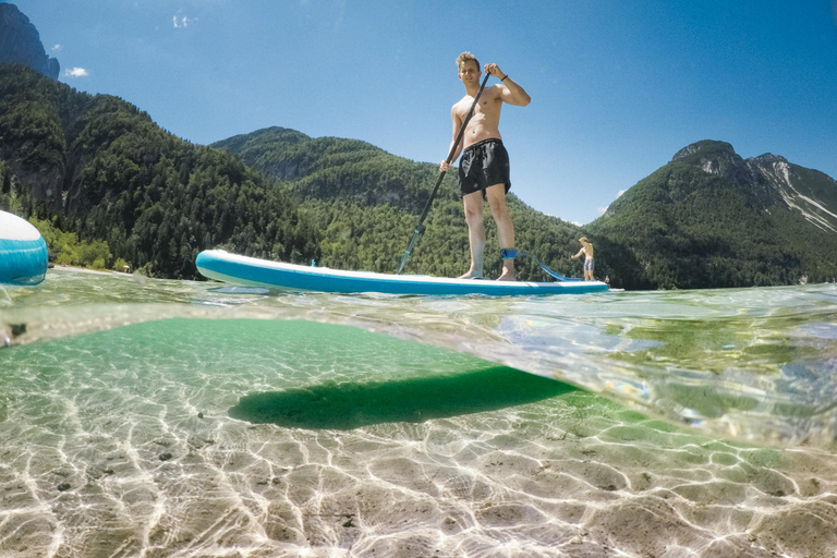 Viagem de 1 dia de Stand-up Paddle Boarding (SUP) no Lago Predil