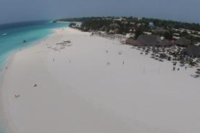 ZANZIBAR: Las Jozani, jaskinia Salaam, The Rock i Blue LagoonWYCIECZKA PRYWATNA BEZ ODBIORU Z HOTELU I TRANSPORTU POWROTNEGO