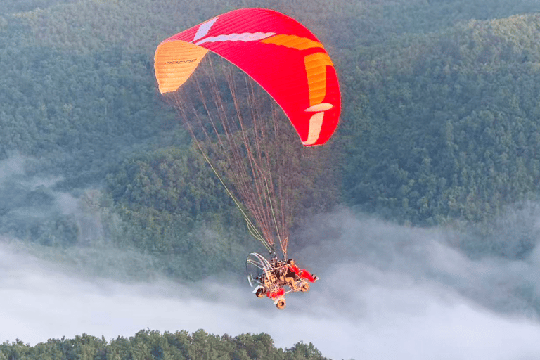 Luang Prabang：Paragliding Flight with Hotel Pickup Luang Prabang: Paragliding Flight (Without Hotel Transfer)
